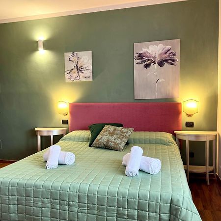 Welcome Traveller Frida'S Rooms Caprino Veronese Exterior photo