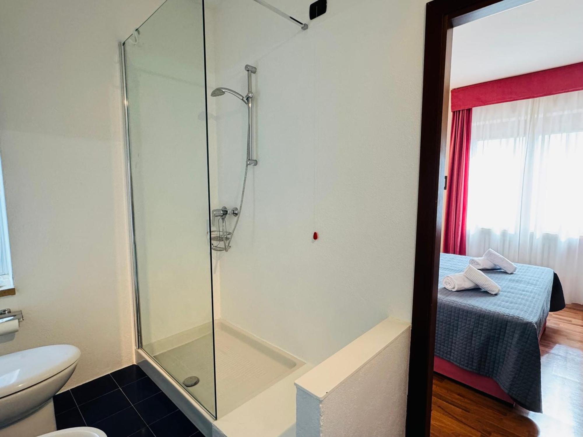 Welcome Traveller Frida'S Rooms Caprino Veronese Exterior photo