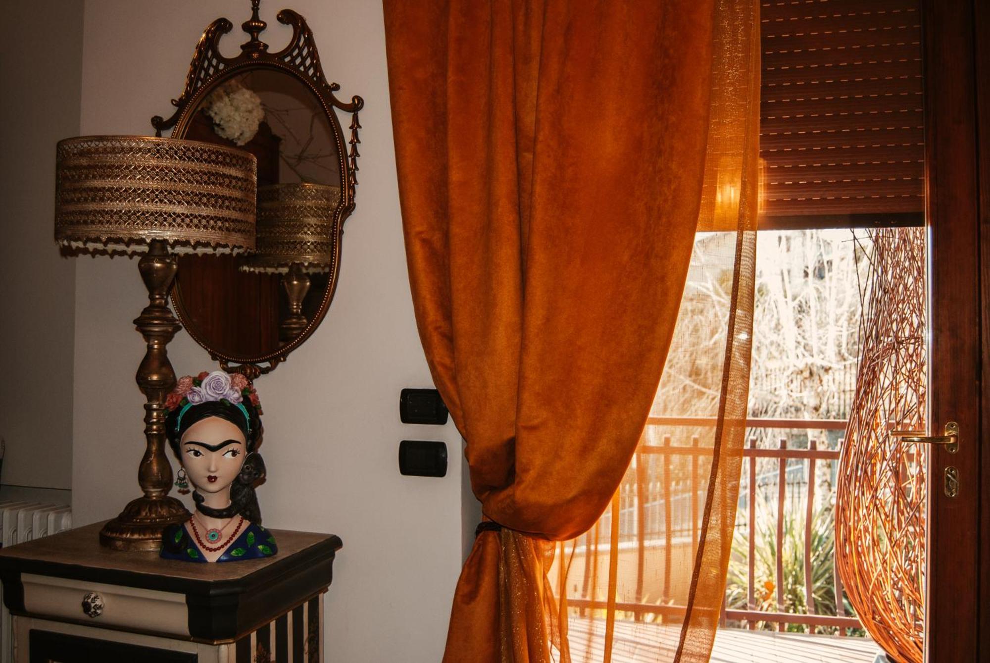 Welcome Traveller Frida'S Rooms Caprino Veronese Exterior photo
