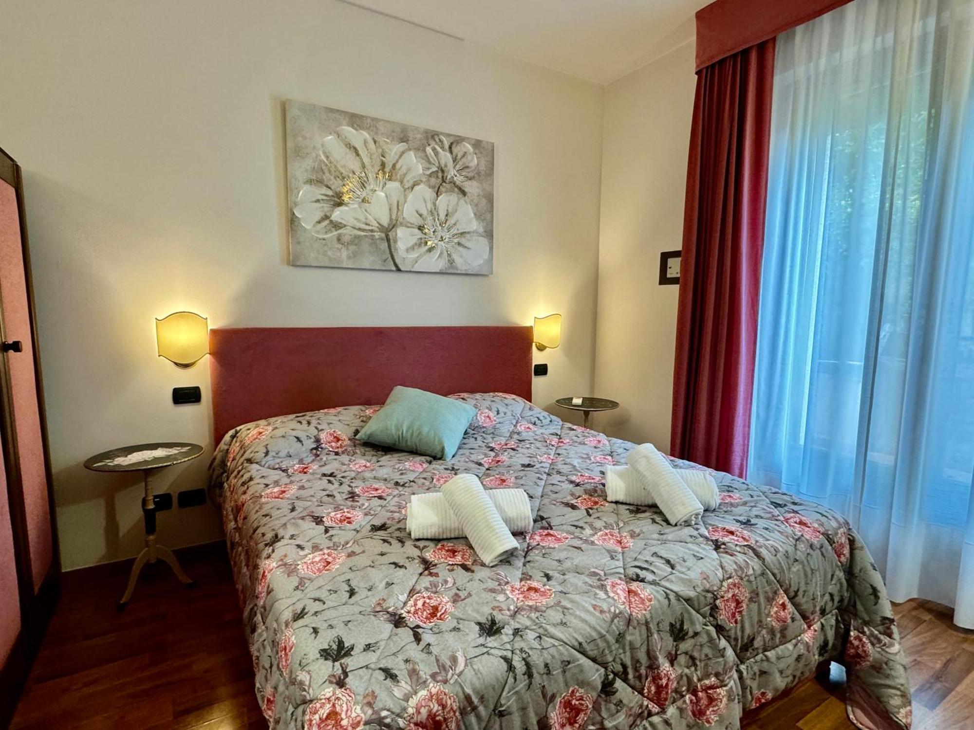 Welcome Traveller Frida'S Rooms Caprino Veronese Exterior photo
