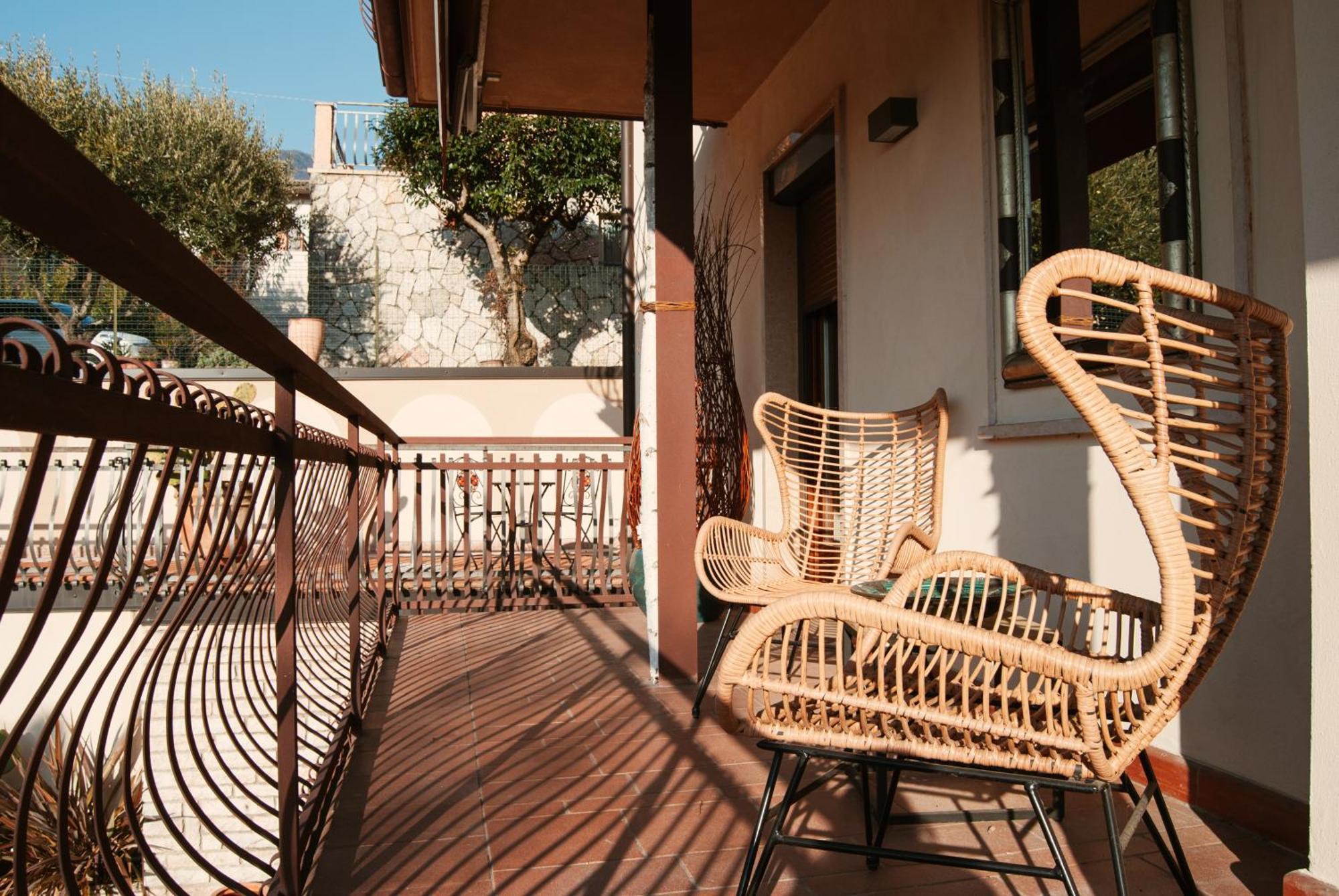 Welcome Traveller Frida'S Rooms Caprino Veronese Exterior photo