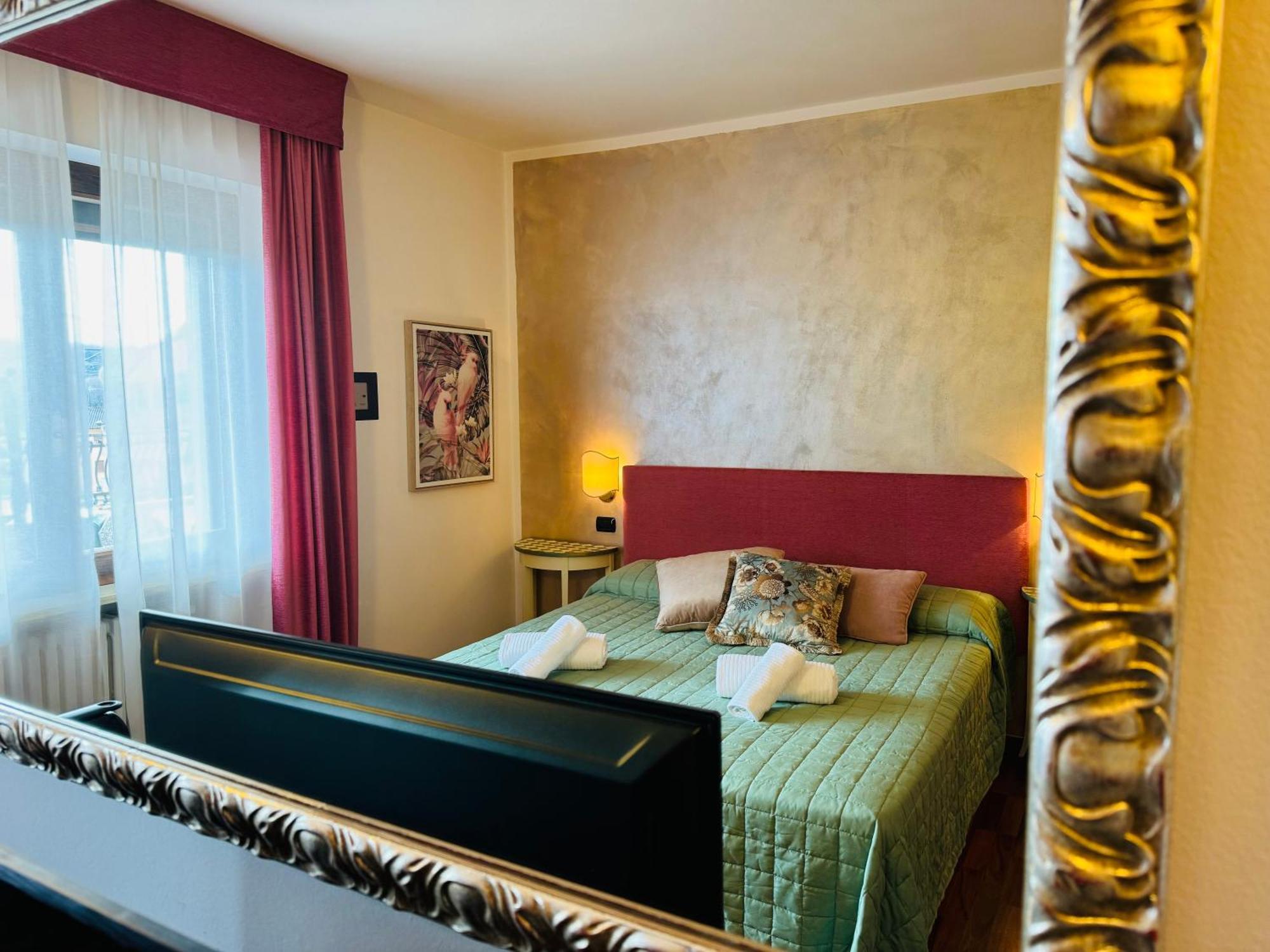 Welcome Traveller Frida'S Rooms Caprino Veronese Exterior photo