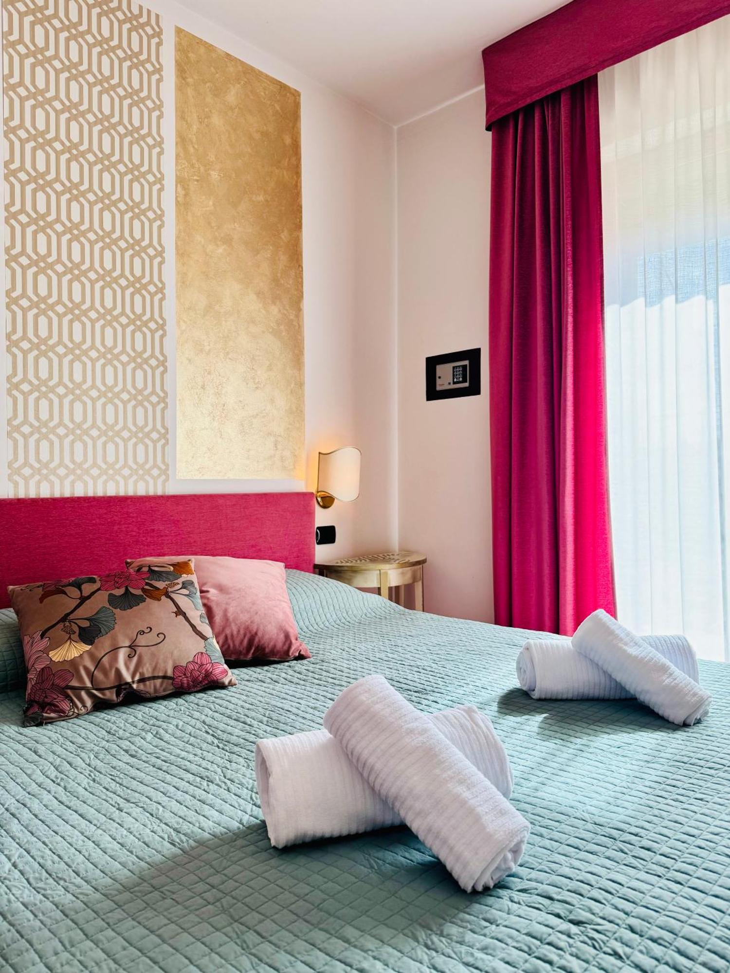 Welcome Traveller Frida'S Rooms Caprino Veronese Exterior photo