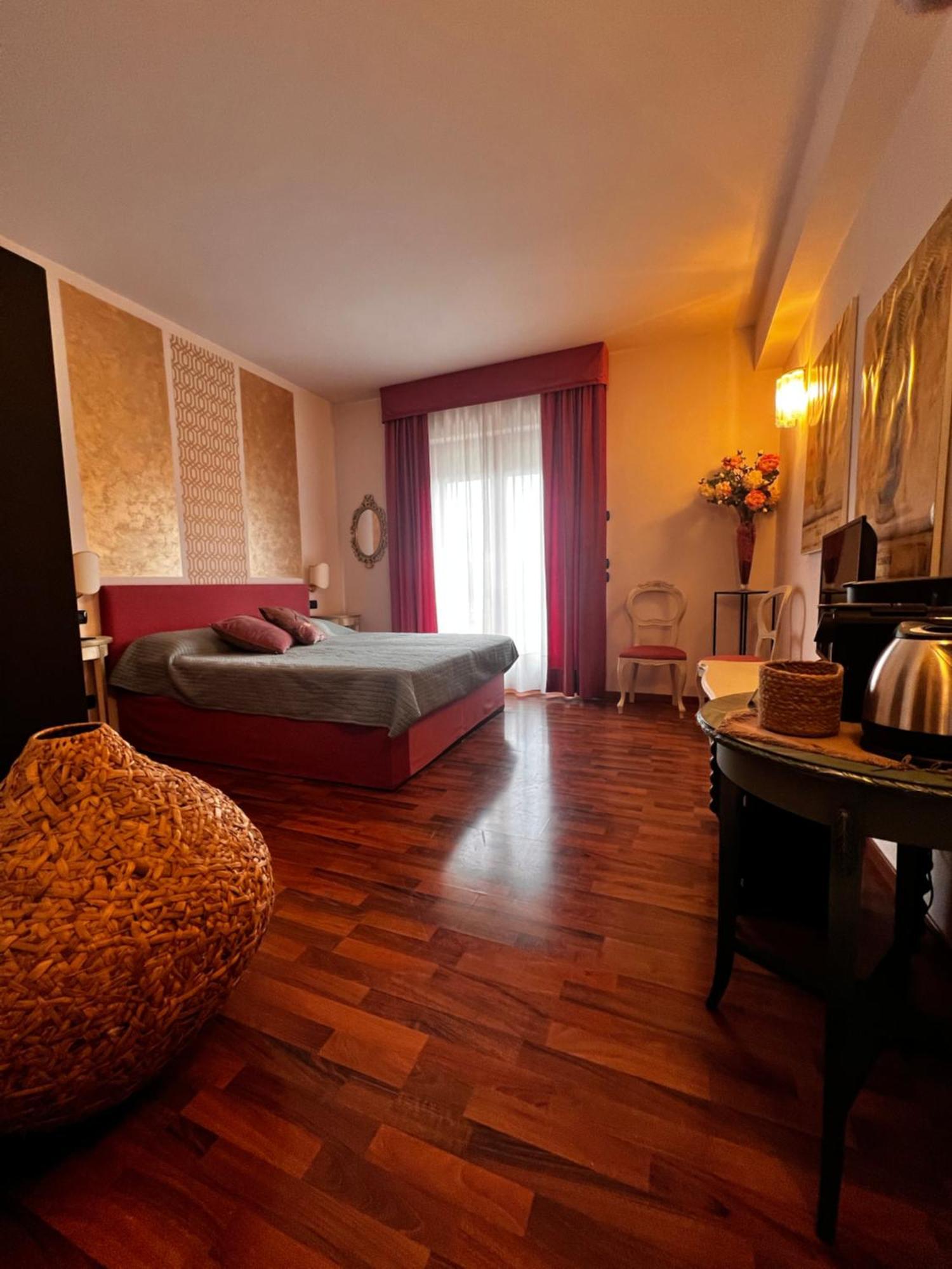 Welcome Traveller Frida'S Rooms Caprino Veronese Exterior photo